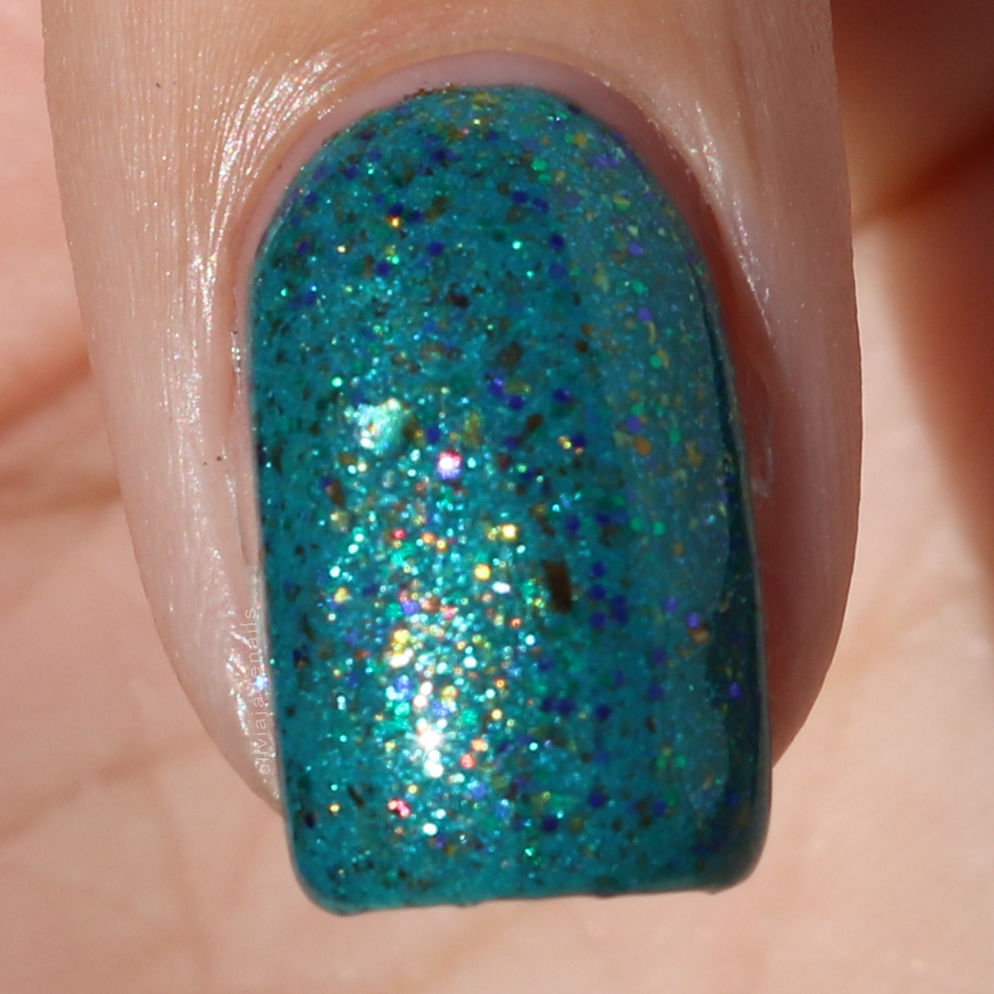 Emily de Molly LE52 swatched by Olivia Jade Nails