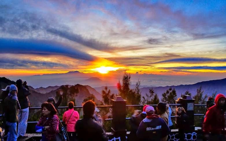 Tips Berburu Sunrise di Wisata Gunung Bromo