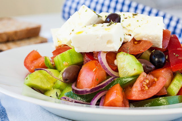 Grčka salata sa sirom i origanom