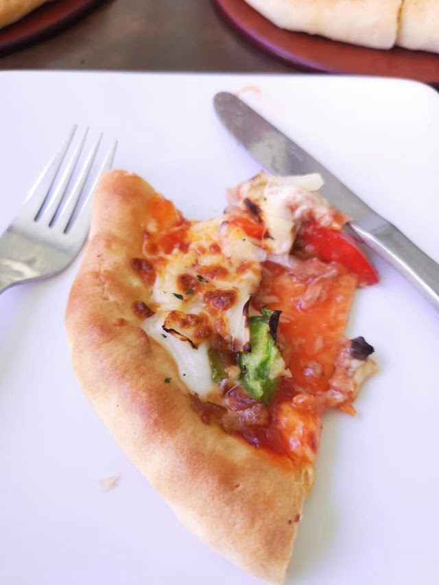 Membuat Pizza Sederhana Untuk Sajian Buka Puasa
