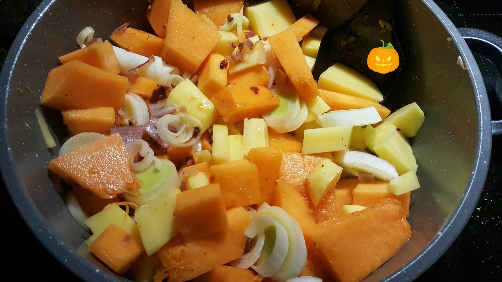 Die lästige Nachbarin: Rezept: Kürbiscreme-Suppe (Muskatkürbis)