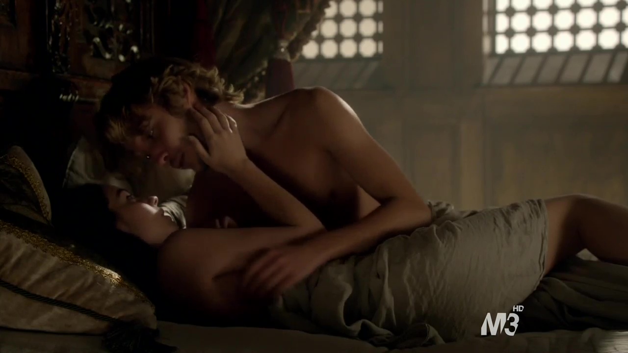 Toby Regbo shirtless in Reign 1-08 "Fated" .