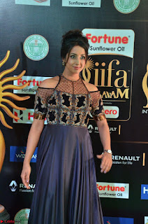 Sanjjanaa Galrani aka Archana Galrani in Maroon Gown beautiful Pics at IIFA Utsavam Awards 2017 01