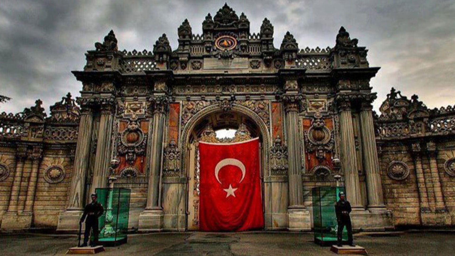en guzel turk bayrakli manzarali camiler 3