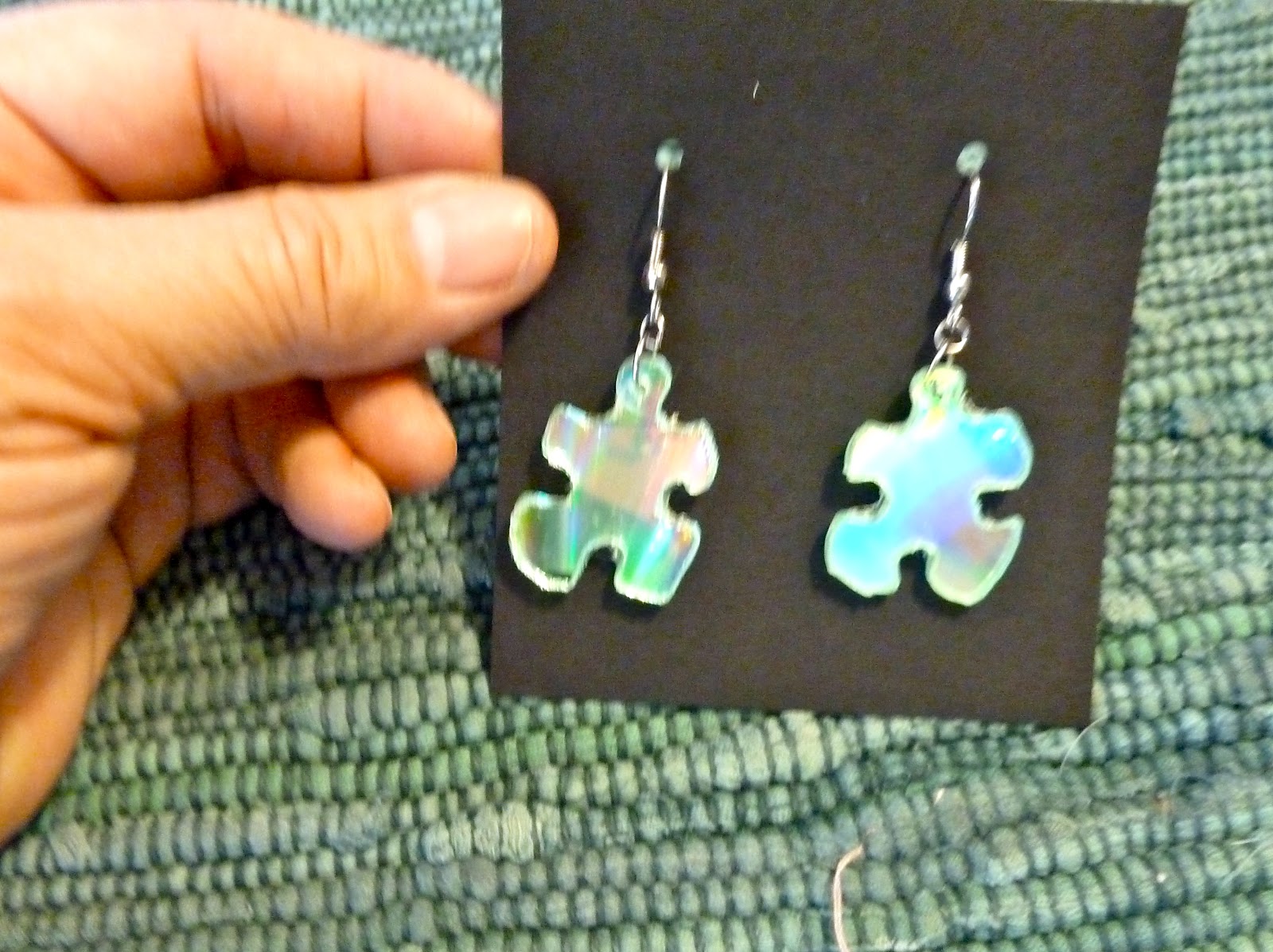 Make it easy crafts Recycled CD and/or Duct Tape Puzzle Earrings