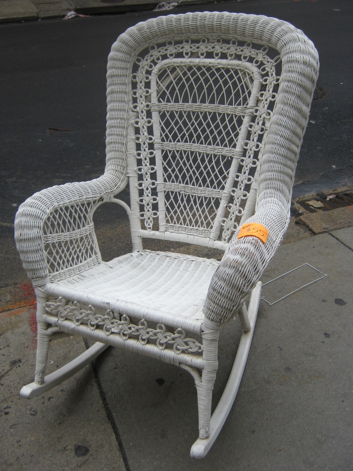 Uhuru Furniture & Collectibles: White Wicker Wonderland SOLD