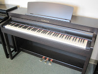Yamaha Clavinova CLP470 digital piano Yamaha Clavinova CLP470 digital piano