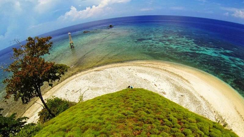 Hasil gambar untuk taman laut tumbak manado
