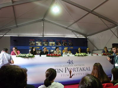 Başak Burcu Kadını: Ekim 2011