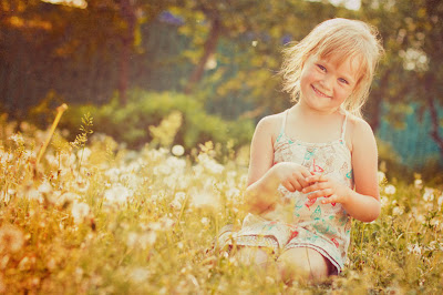 Hermosa nena en el campo - Beautiful little girl
