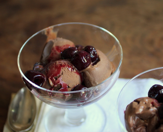 Chocolate Velvet Ice Cream with Cherry Sauce #SundaySupper - Vintage ...