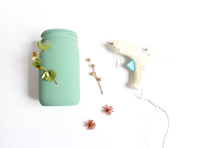 How to make winter floral vases with mason Ball jars and chalk paint! How to make winter floral vases with mason Ball jars and chalk paint!