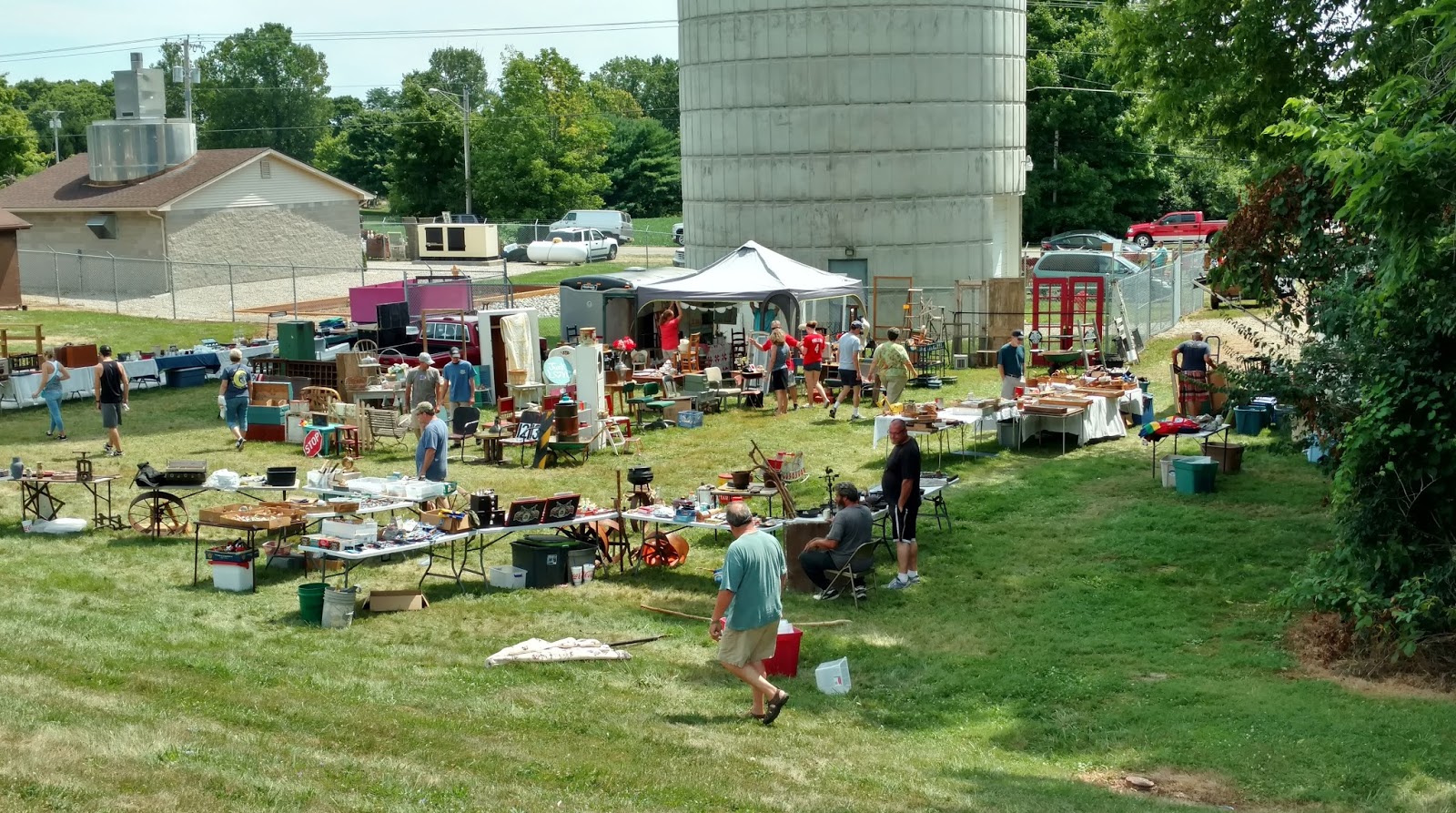 Ohio Thoughts The World's Longest Yard Sale