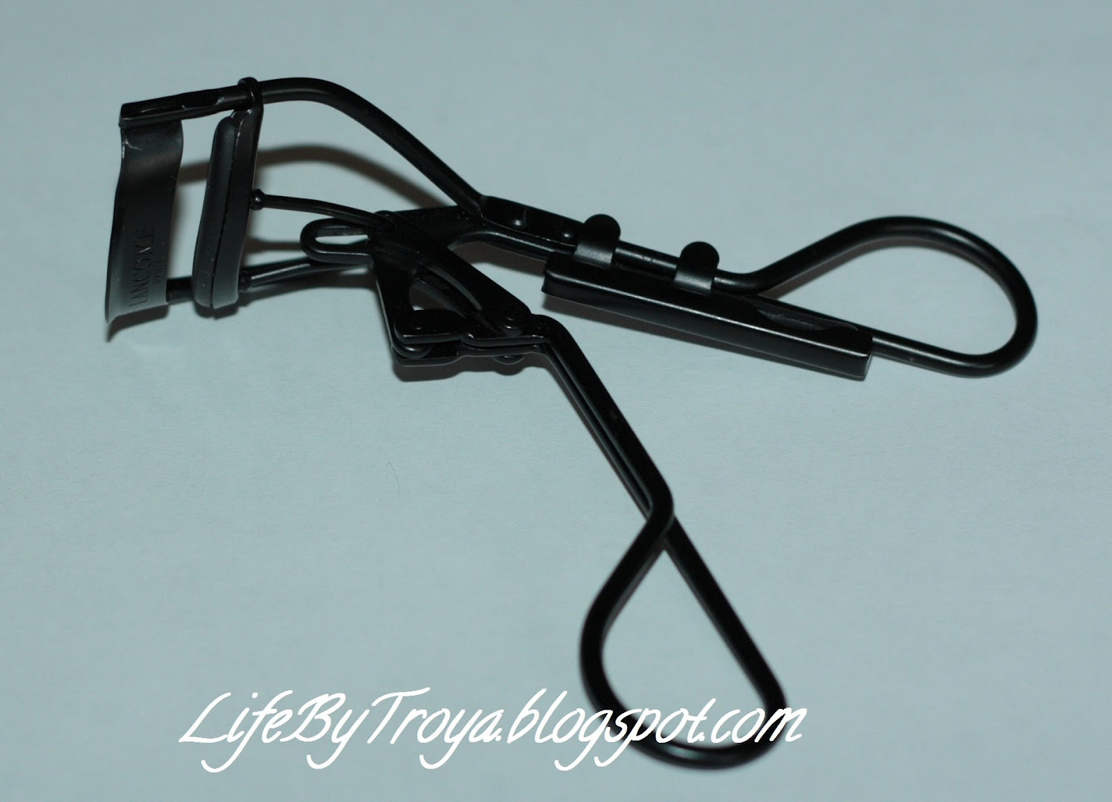 Review Eyelash Curlers Troya's Land
