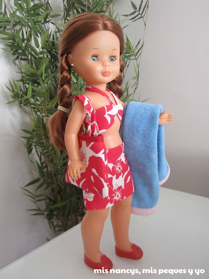 mis nancys, mis peques y yo, conjunto playero: falda, bustier, bolsa y toalla nancy