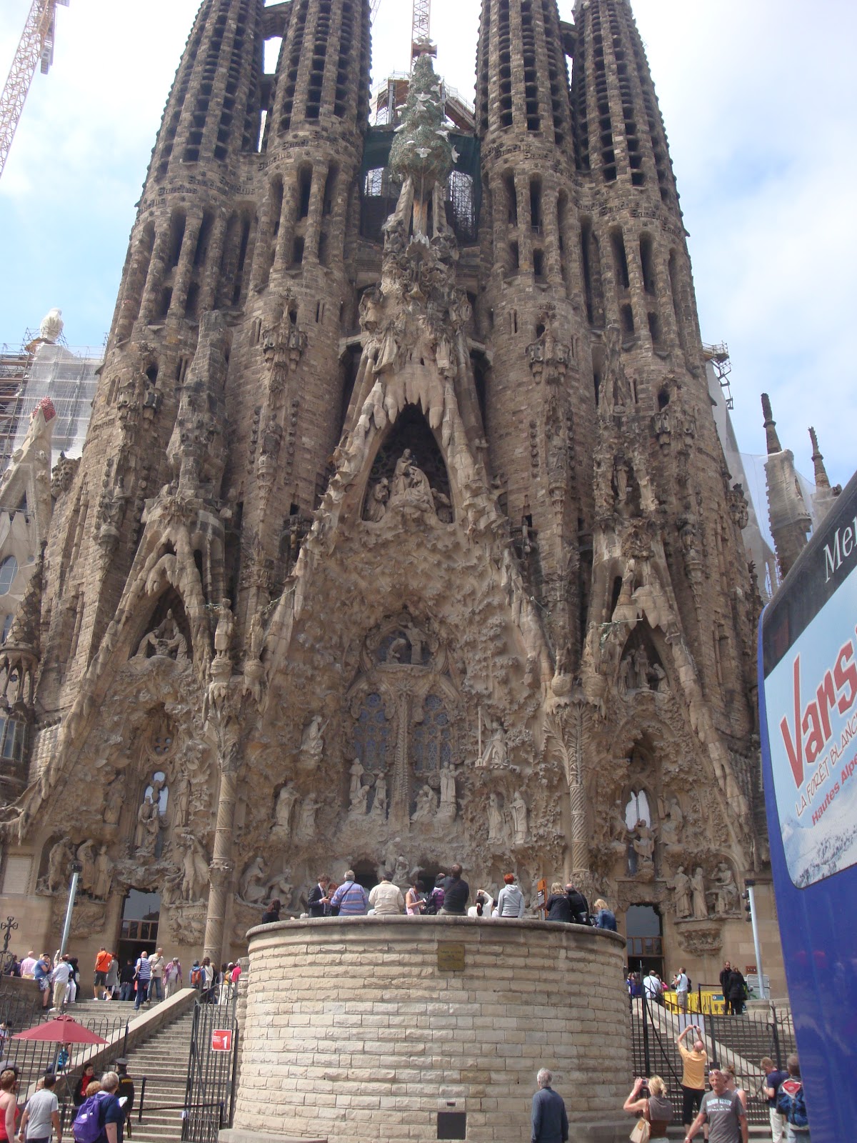 Karl�s Travels LA SAGRADA FAMILIA EXTERIOR