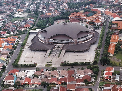 domba2domba: Daftar Gereja Terbesar Di Indonesia