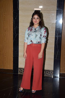Secret Superstar Actress Zaira Wasim wore Cover Story Pants Secret Superstar Actress Zaira Wasim wore Cover Story Pants