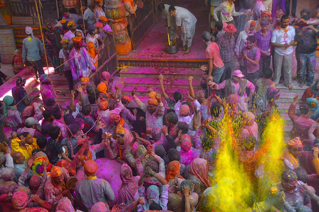 Holi India 2022 picture Barsana Mathura Vrindavan plan