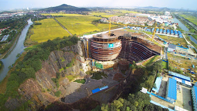 worlds-first-ever-underground-hotel-in-china-अंडर ग्राउंड होटल worlds-first-ever-underground-hotel-in-china-अंडर ग्राउंड होटल