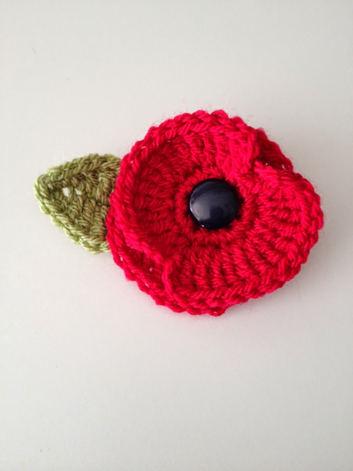 eirawen-crochet-poppy