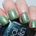 Nail art stamping foglie verdi
