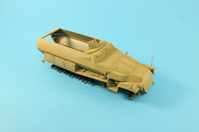 Montage pas à pas du Sdkfz 251/1 de Tamiya au 1/35. Montage pas à pas du Sdkfz 251/1 de Tamiya au 1/35.