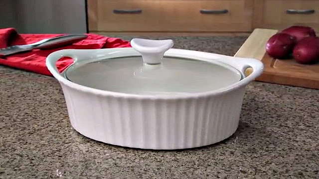 CorningWare French White 1.5 Quart Oval Casserole with Glass Lid