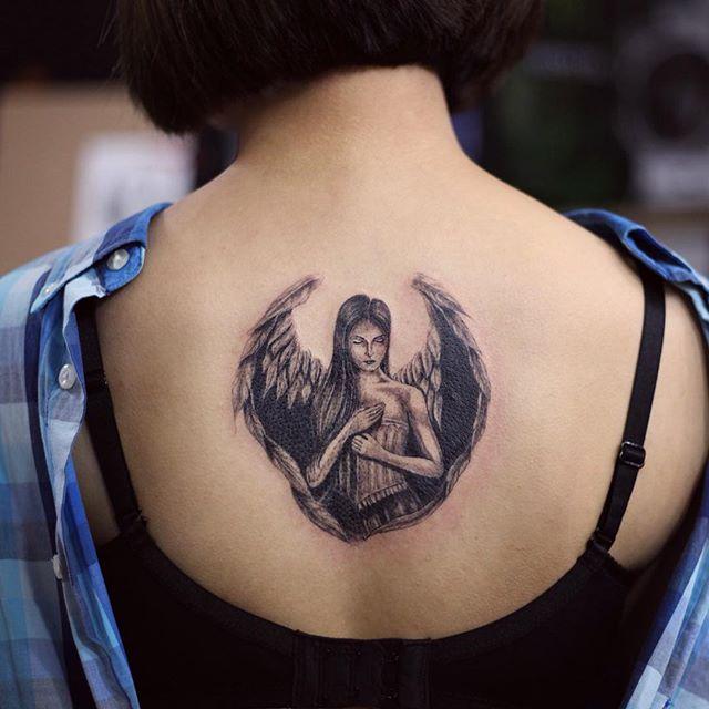 Tatuagens femininas para as costas Tatuagens femininas para as costas