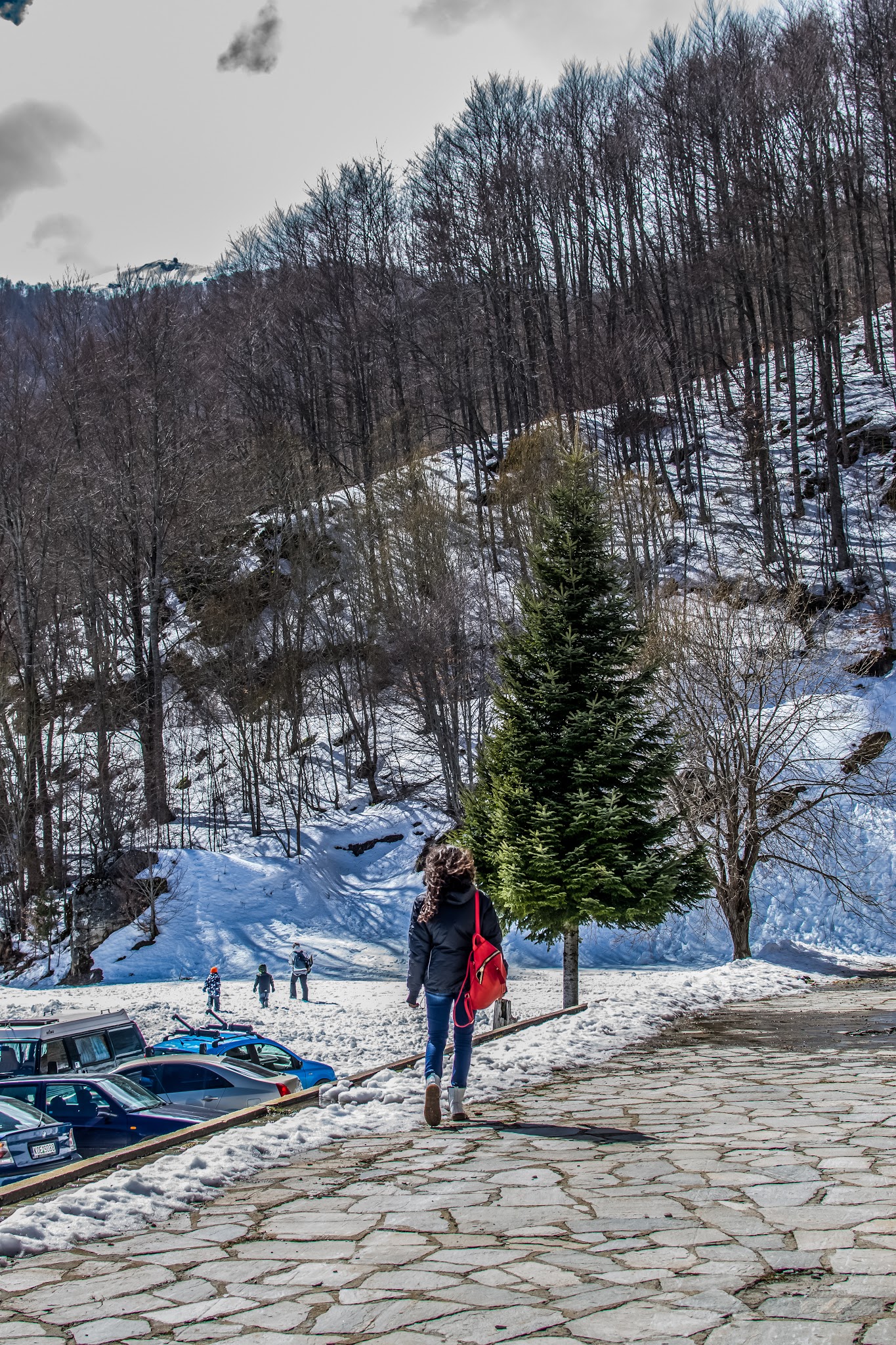 mountain warm outfit ideas for cold weather