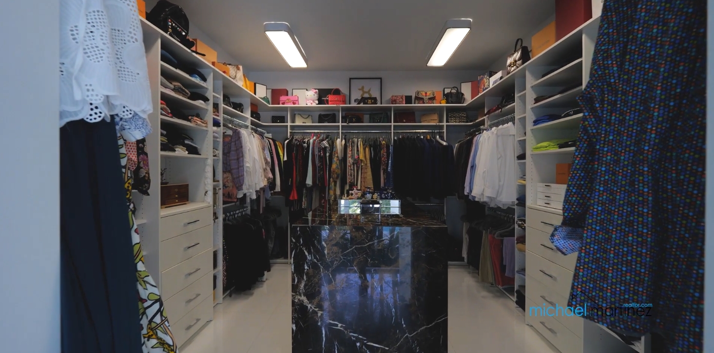 53 Photos vs. 7218 SW 102 ST, Pinecrest, FL Luxury Mansion Interior Design Tour