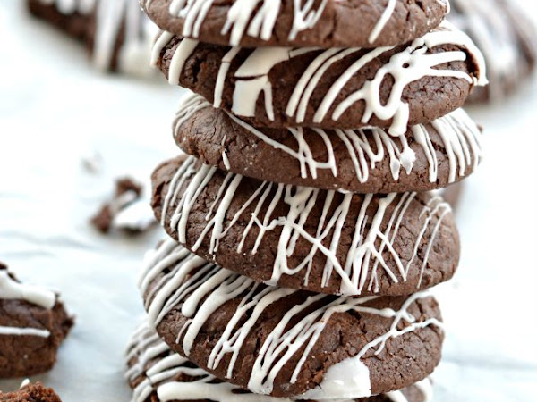 Chocolate Cookies with White Chocolate Drizzle