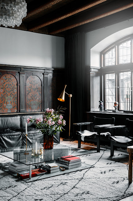 A Dramatic Townhouse in a Historic Building in Stockholm