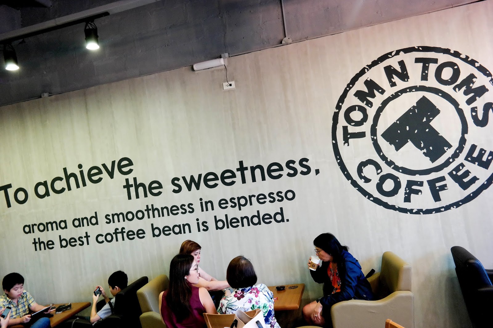 Sand Under My Feet Tom N Tom's Korean Wave of Coffee