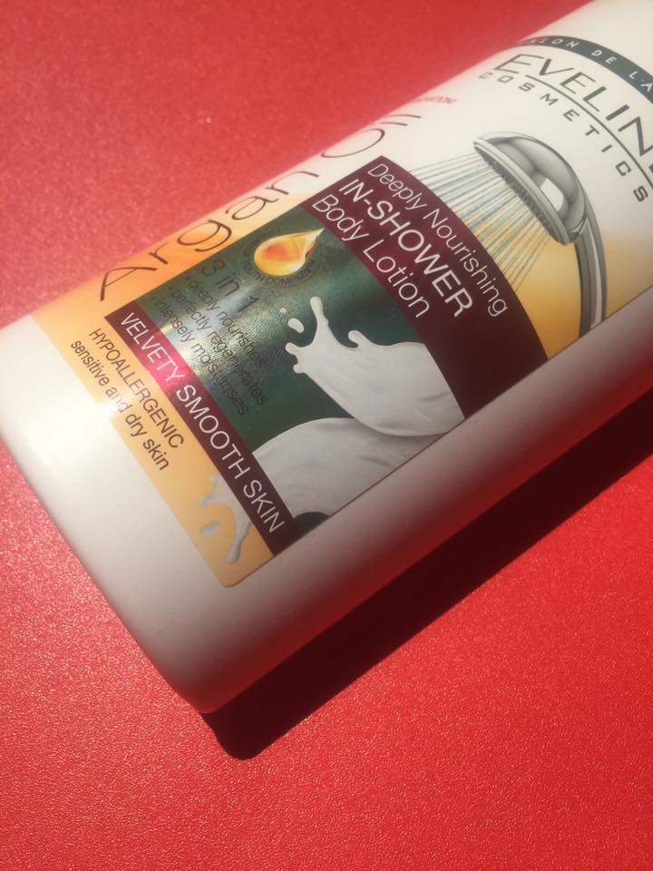 Lolin svet Eveline Cosmetics InShower Body Lotion 3 in 1