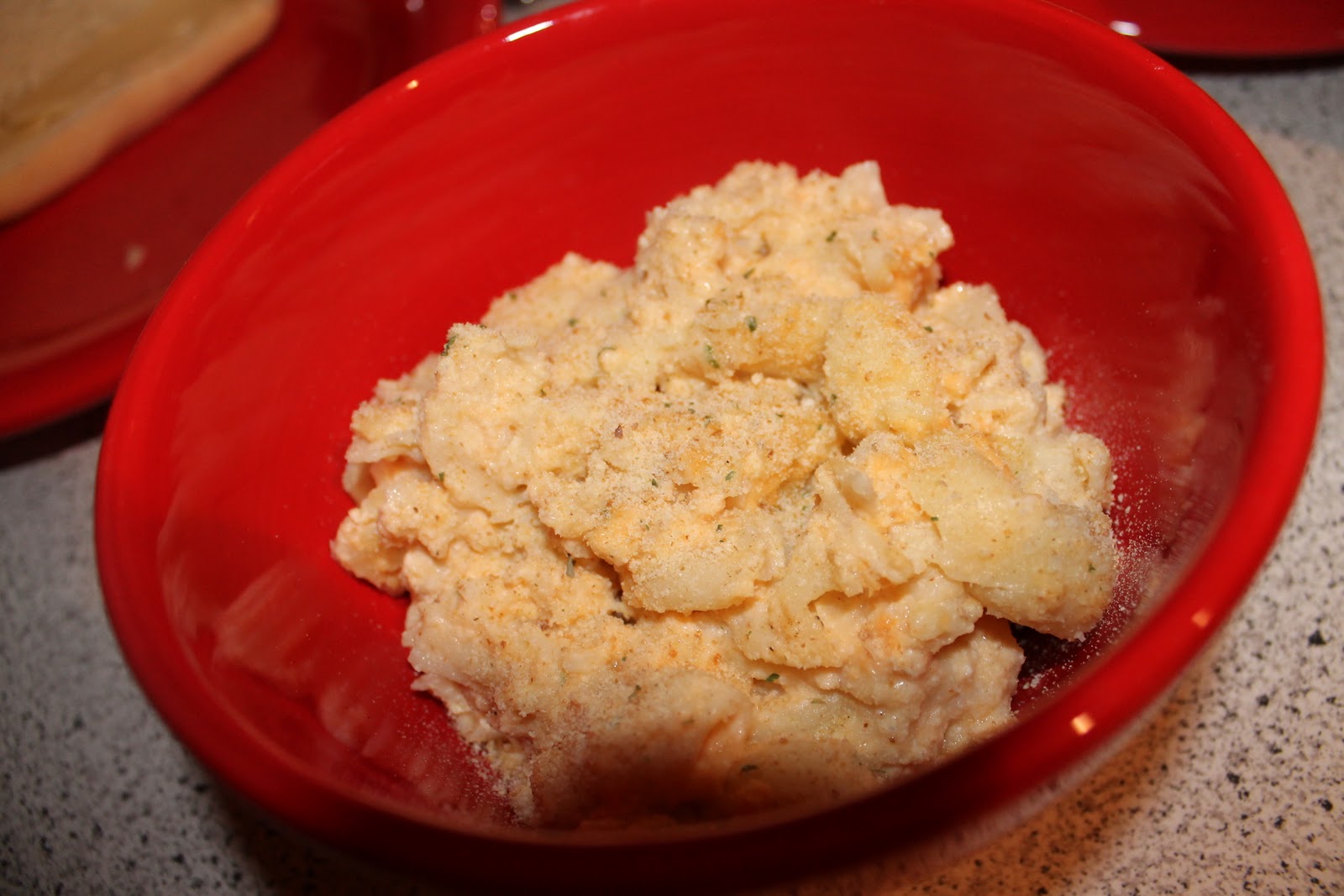 The Pink Dish 3 Cheese Crock Pot Mac 'n' Cheese