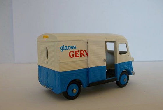 DNKY TOYS (FRANCE) 561 CTROËN 1200 Kg 'Glaces GERVAS' Adjugé : 260 DNKY TOYS (FRANCE) 561 CTROËN 1200 Kg 'Glaces GERVAS' Adjugé : 260