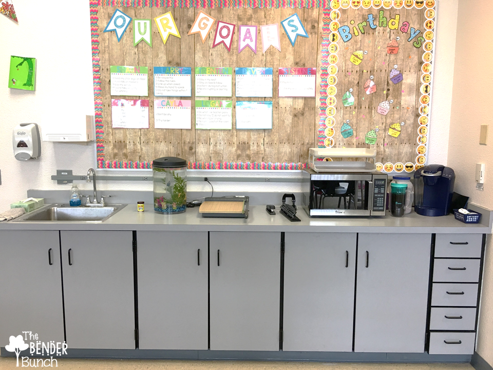 The Bender Bunch Classroom Reveal & Decor Giveaway!
