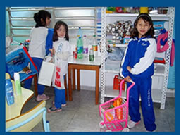 Simulação de compras na sala de aula Simulação de compras na sala de aula