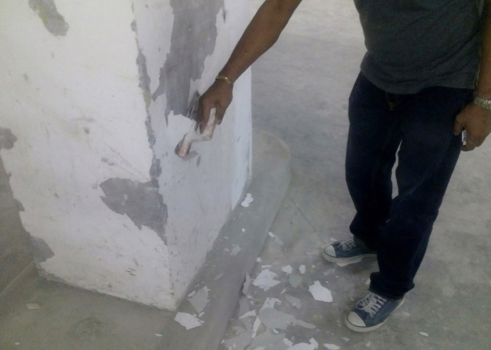 BUILDER'S JOURNAL QUALITY ISSUE PAINT PEELOFF