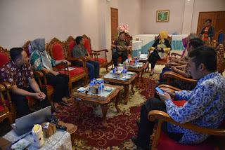 Bupati Apresiasi Mahasiswa Dalami Bahasa Arab Bupati Apresiasi Mahasiswa Dalami Bahasa Arab