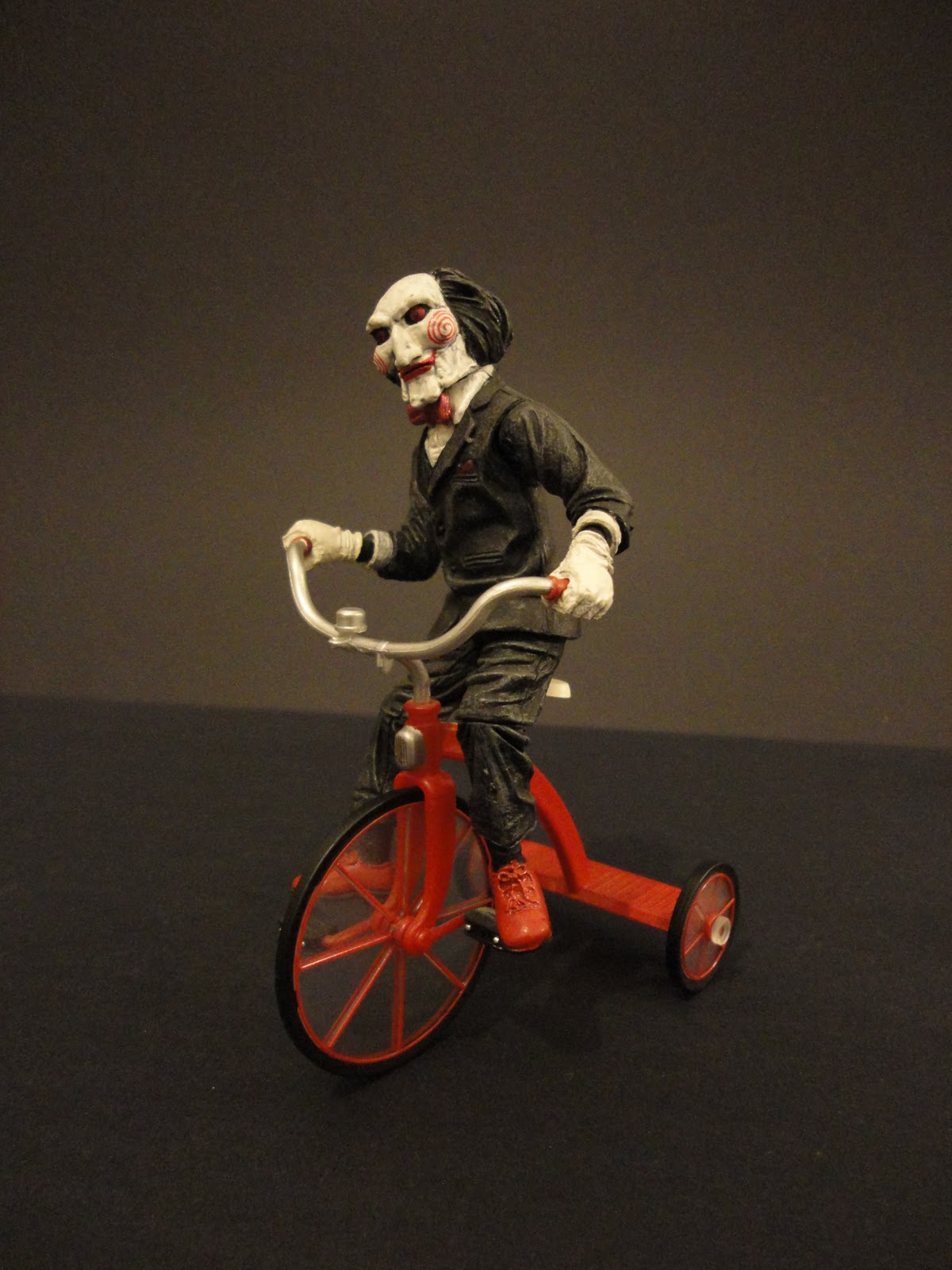 A ARCA DO TESOURO Jigsaw Killer (Human Version) Neca Cult Classics