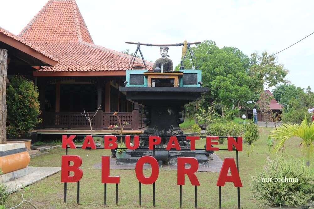Ingin Mengenal Jawa Tengah? Datang Saja di Grand Maerakaca, Taman Mininya  Jawa Tengah
