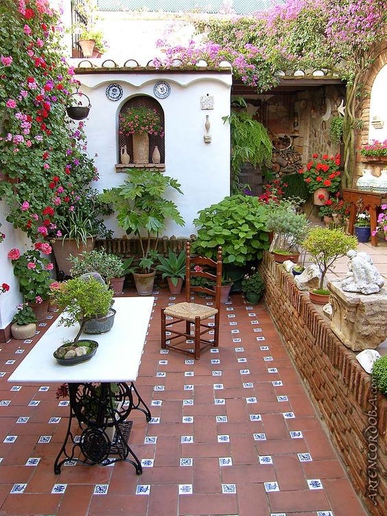 Dreams of a boho summer as a countdown to spring - multilevel terrace www.BoHoHome.com @bohosusan
