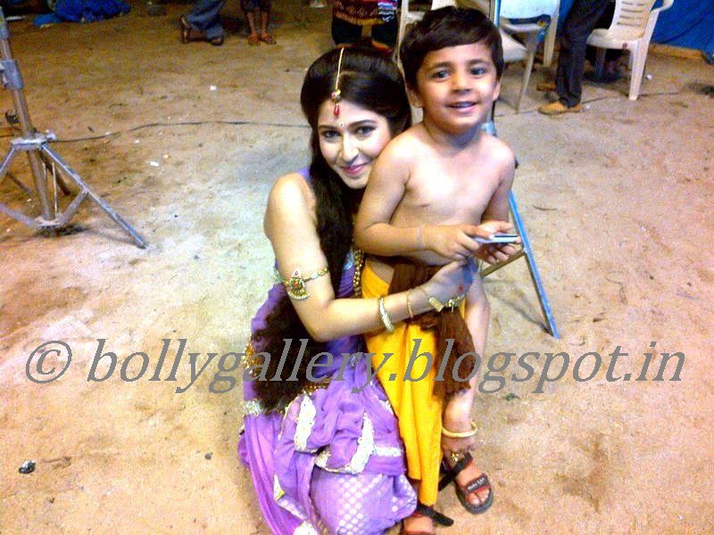 Sonarika Bhadoria Wallpapers New | bollywood latest wallpapers