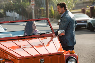 Image of Russell Crowe and Margaret Qualley in The Nice Guys