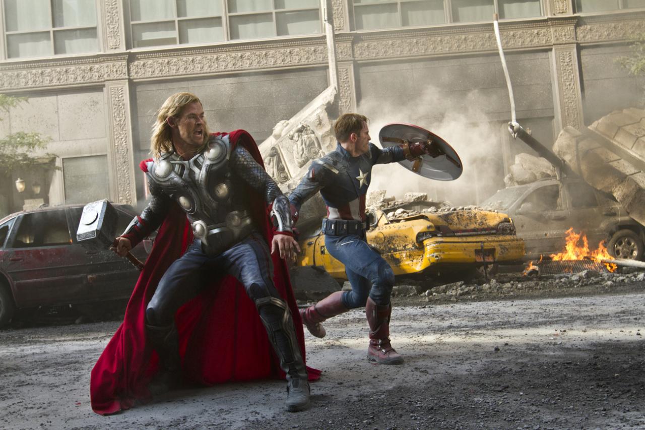 http://4.bp.blogspot.com/-VXpM2hqGBR0/T4hcxR_MqgI/AAAAAAAAK-8/zTqTelgfv_I/s1600/The-Avengers-Thor-%252B-Captain-America.jpg