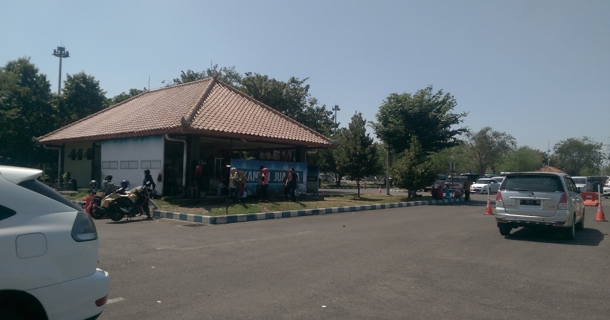 Tempat Makan Murah dan Daftar Pesawat di Terminal Domestik Bandara