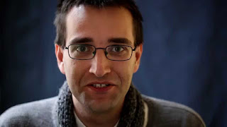 Le philosophe autiste :"Parfois des gens qui ne connaissent pas l'autisme et qui peuvent commencer à se moquer de moi. Subitement ils ont un moment :"c'est le monsieur de la radio." Et là leur attitude change complètement", regrette le philosophe.