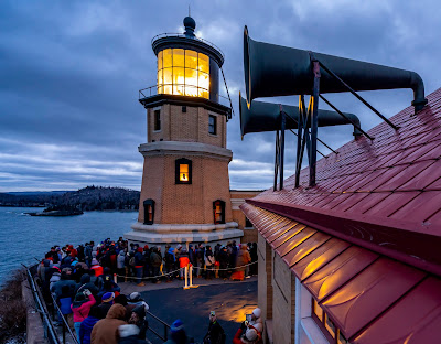 Duluth Harbor Cam: Split Rock Lighthouse - Edmund Fitzgerald Memorial ...